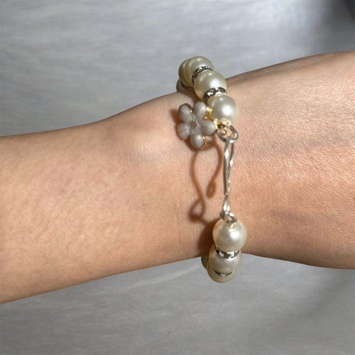 pearl bracelet