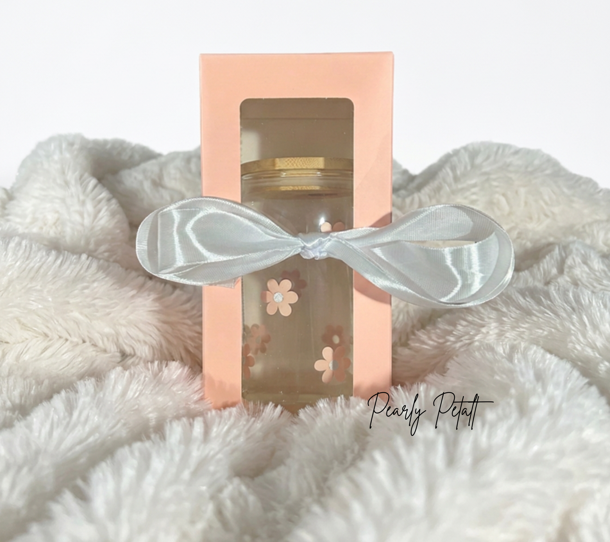Rosie Shy Pearly Petals Glass Can